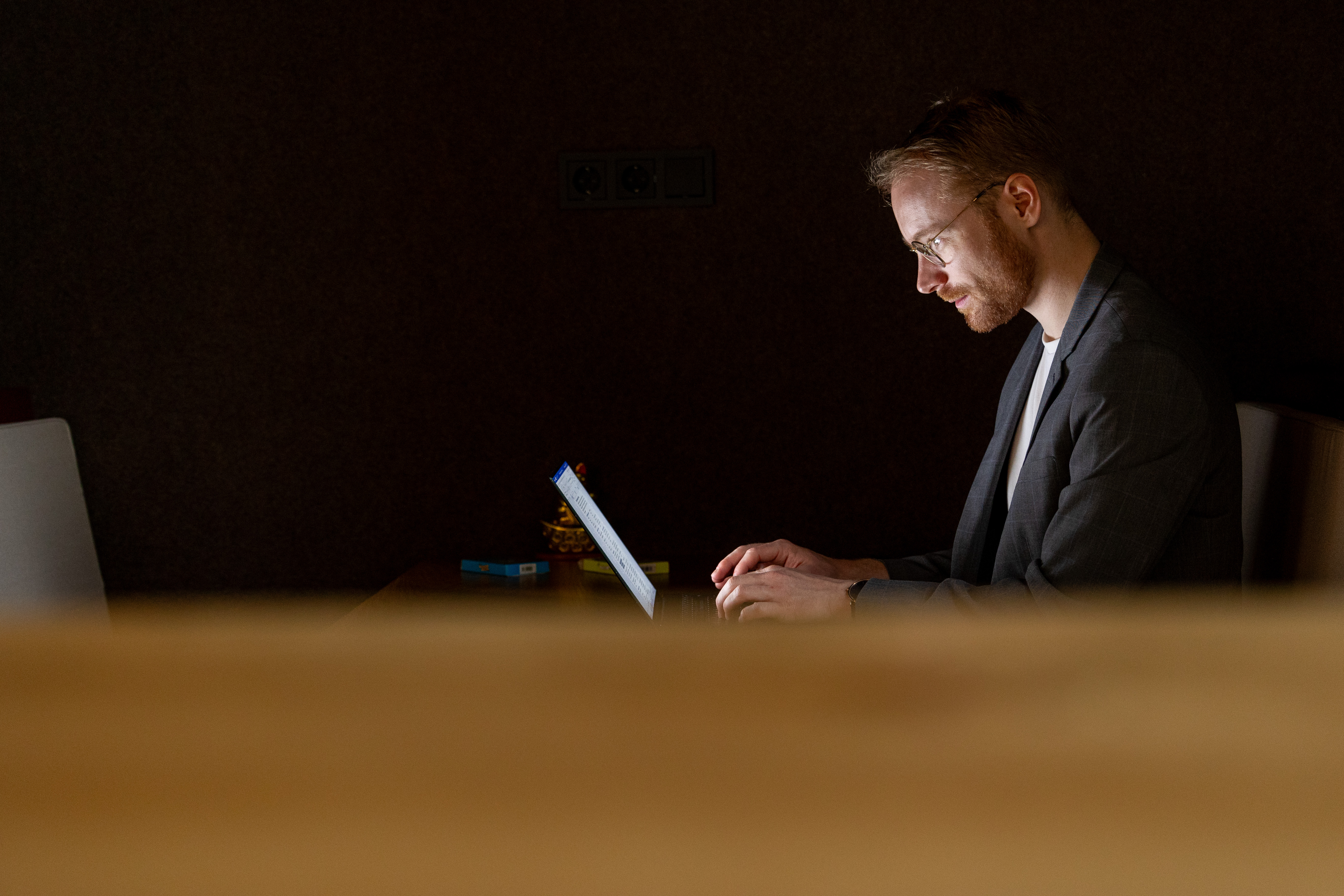 mobiles-arbeiten-am-laptop